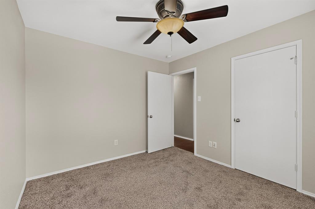 101 Wandering Drive Property Photo 25