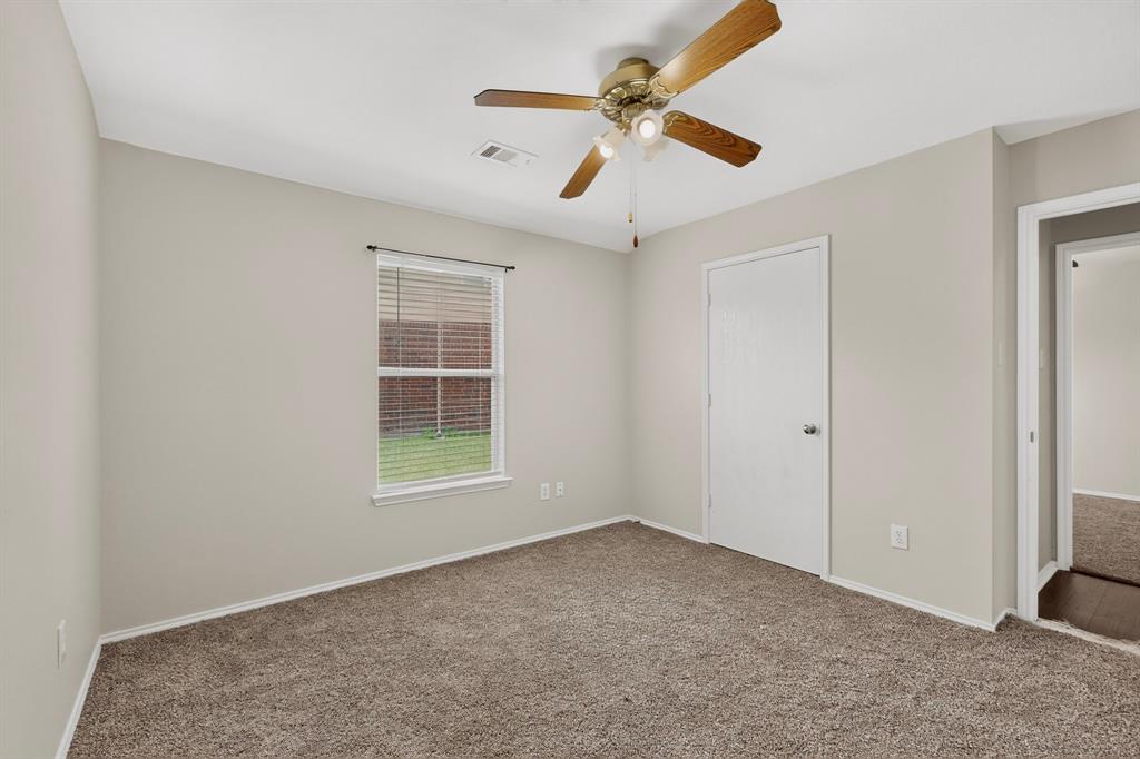 101 Wandering Drive Property Photo 29