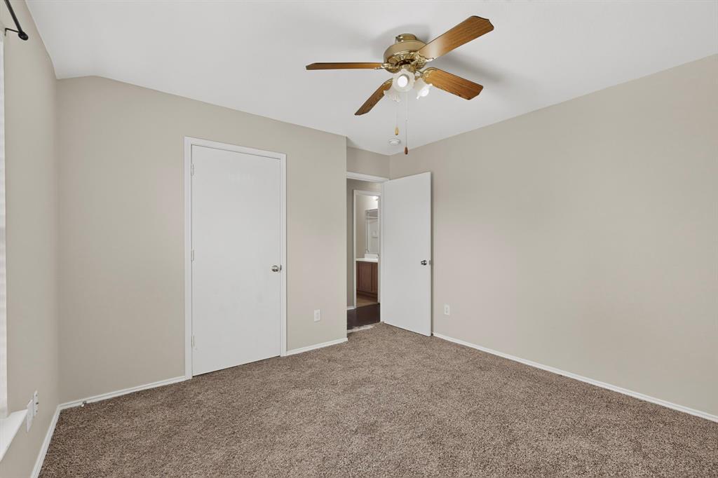 101 Wandering Drive Property Photo 30
