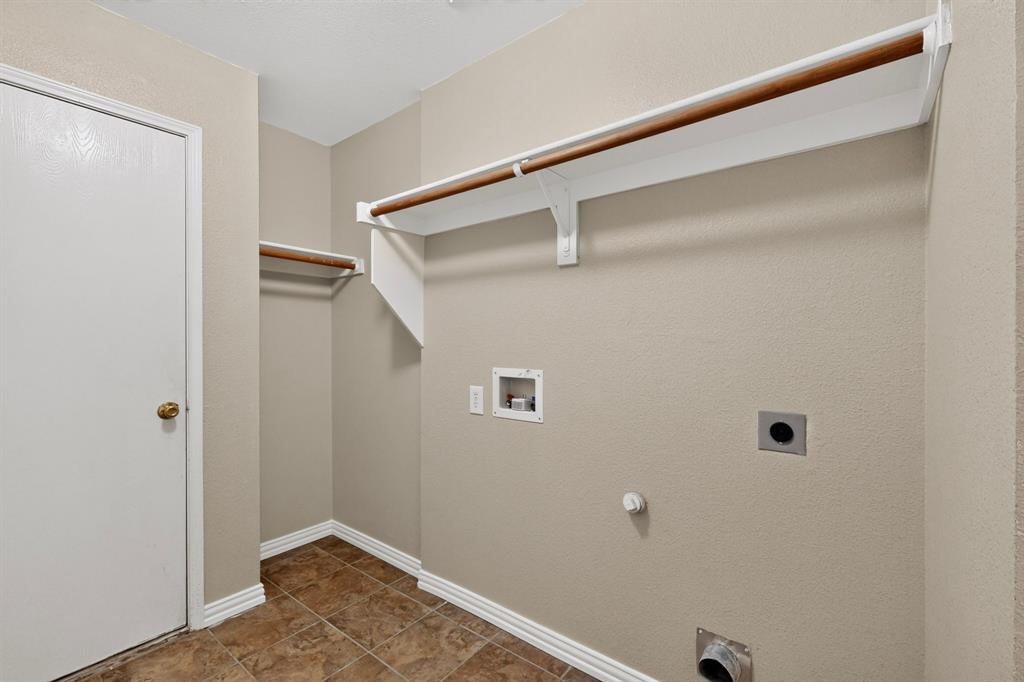101 Wandering Drive Property Photo 31