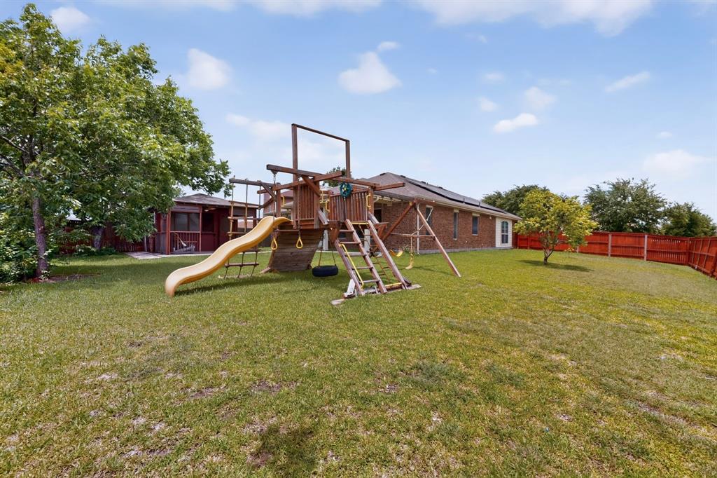 101 Wandering Drive Property Photo 32
