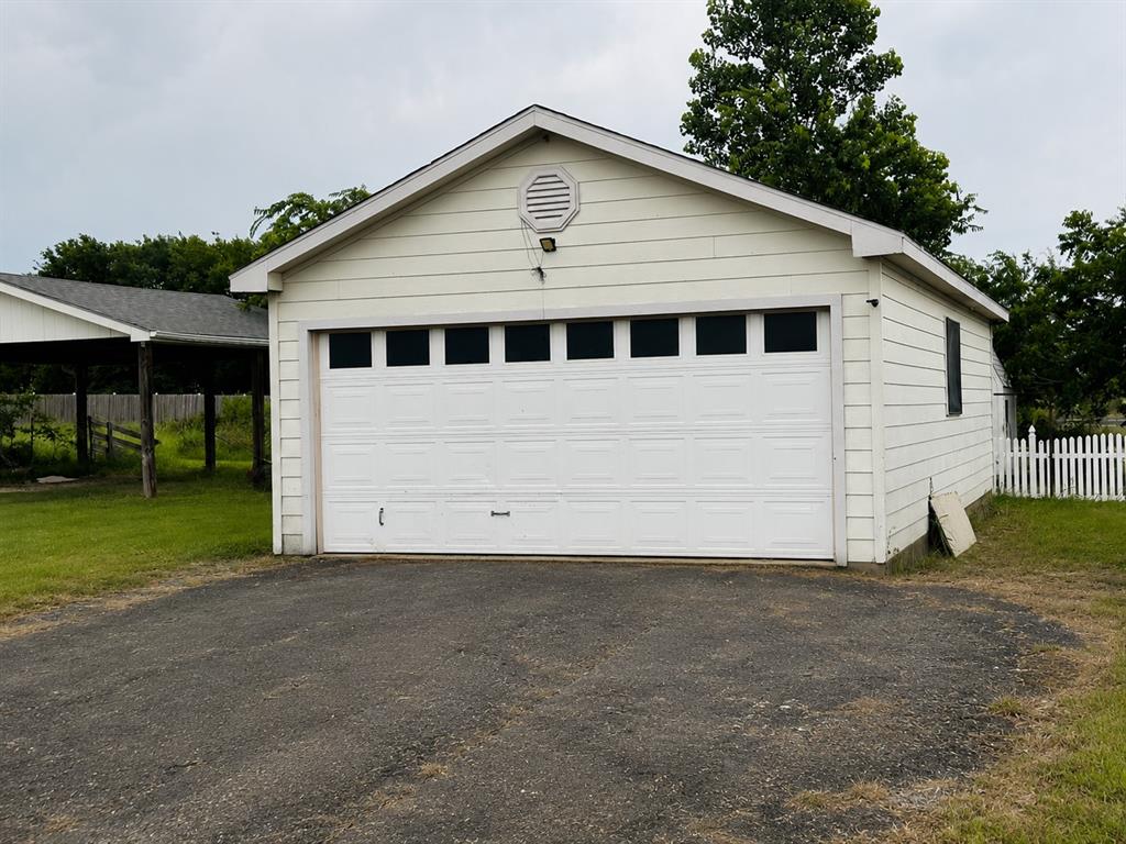 8531 Angus Drive Property Photo 12