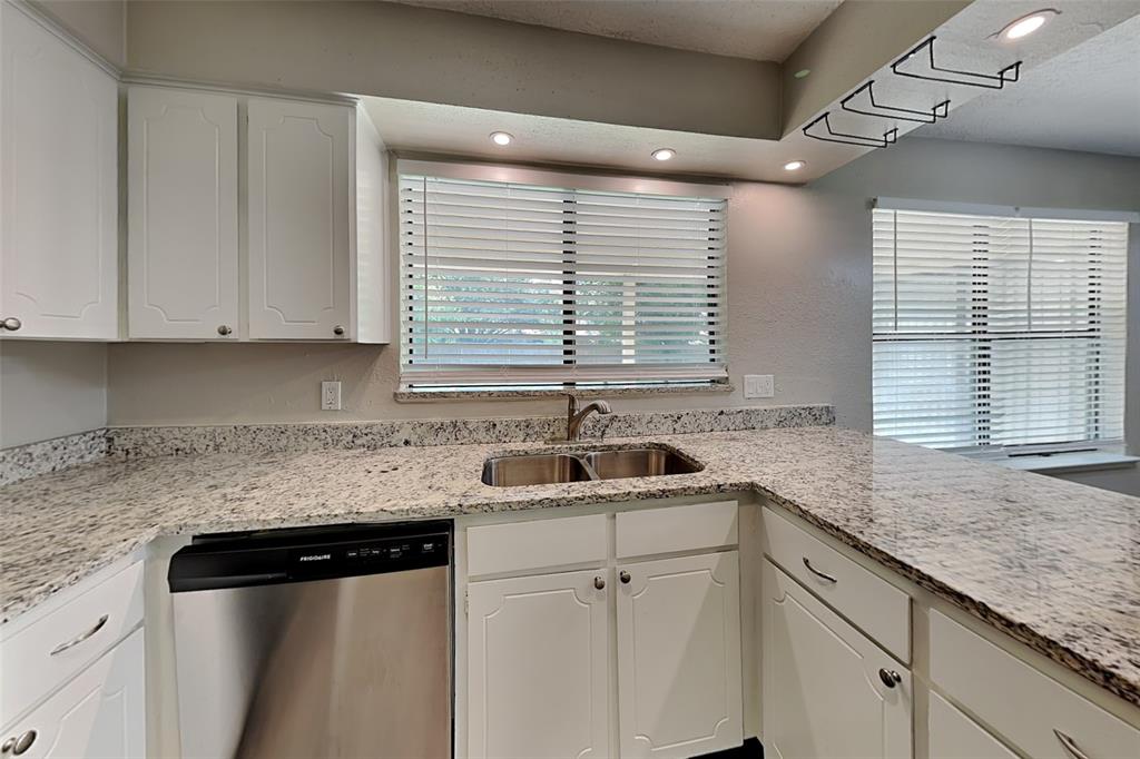 7228 Echo Hill Drive Property Photo 5