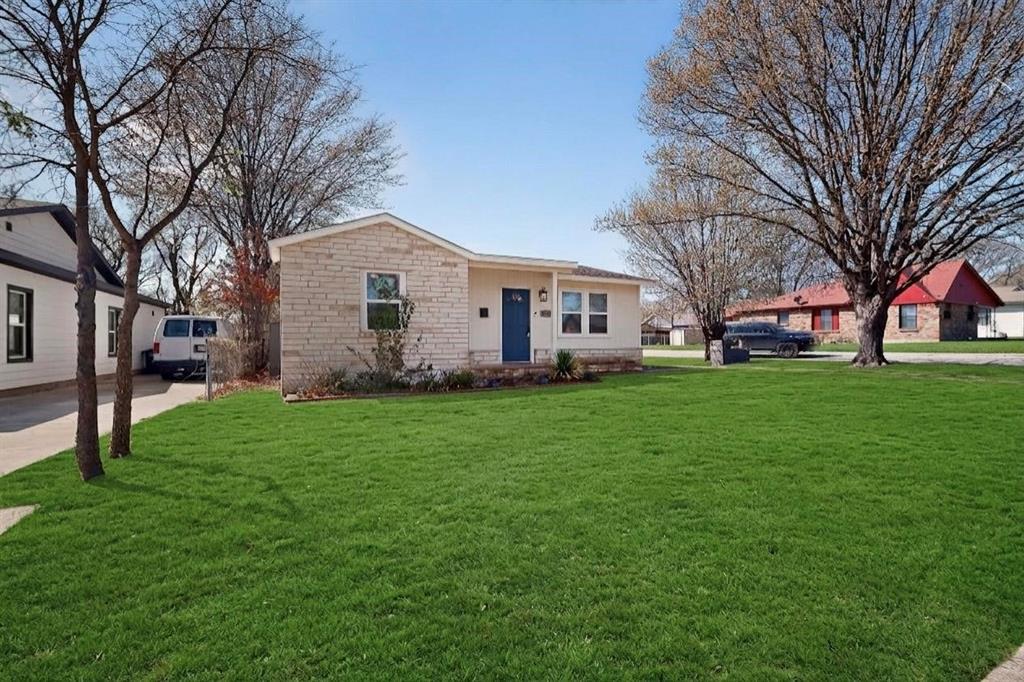 1300 E Mulkey Street Property Photo 1