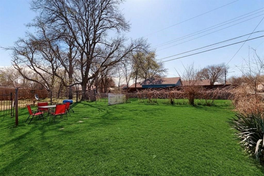 1300 E Mulkey Street Property Photo 24