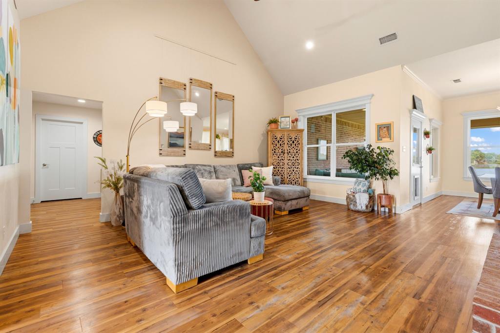 1710 Urban Avenue Property Photo 9