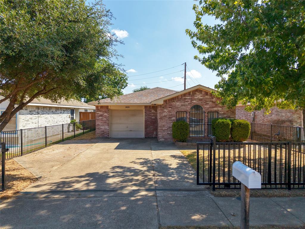 2428 Summit Lane Property Photo 1