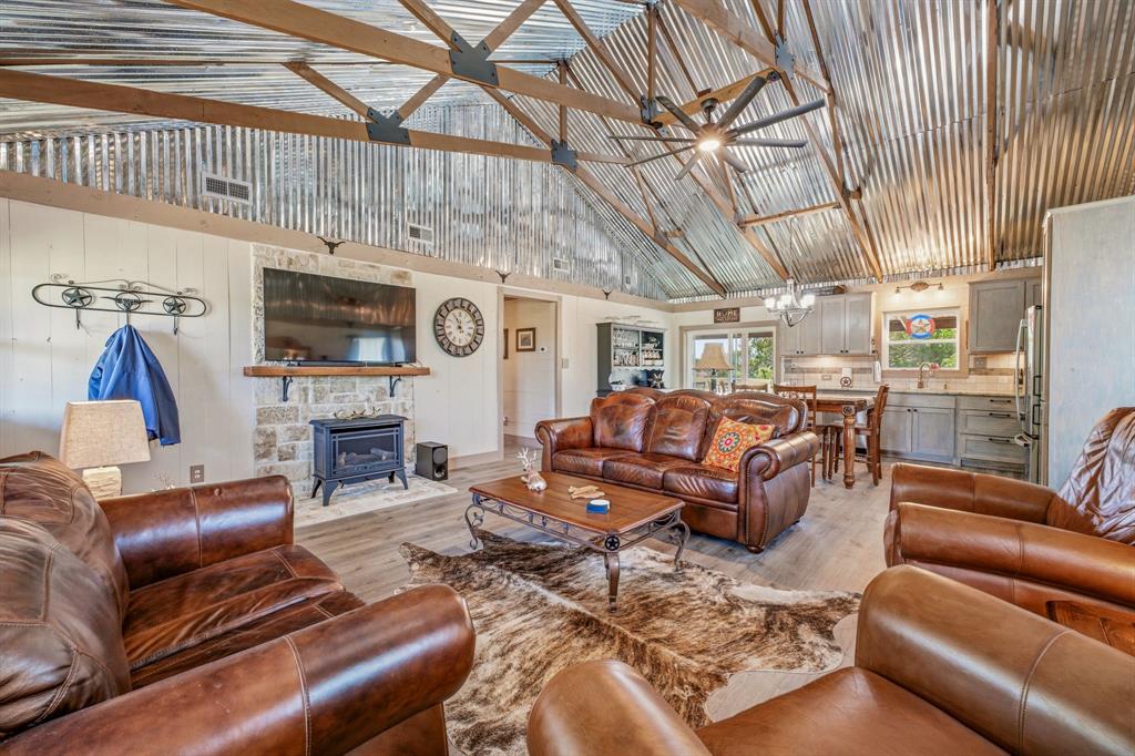 1271 Private 2120 Road Property Photo 8