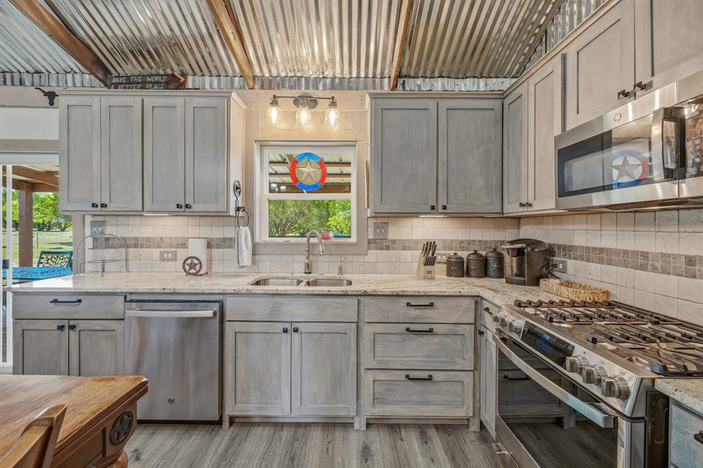 1271 Private 2120 Road Property Photo 11