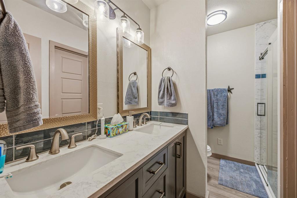 1271 Private 2120 Road Property Photo 16