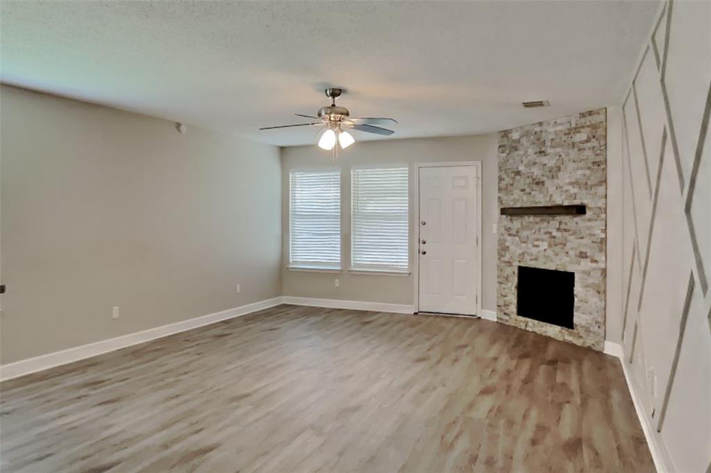 1022 Halifax Lane Property Photo 4