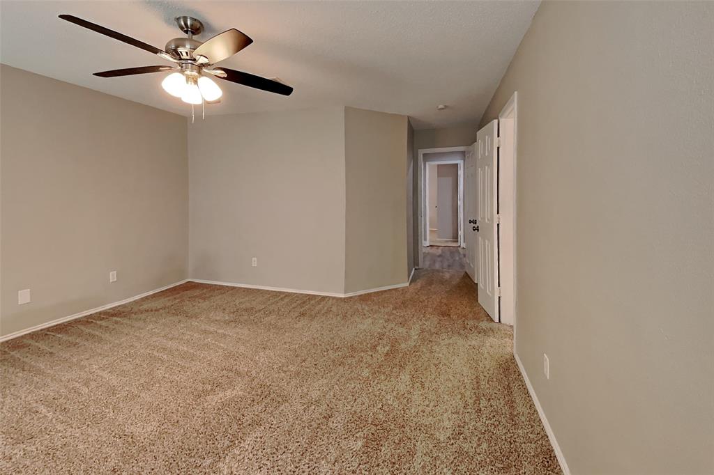 1022 Halifax Lane Property Photo 8
