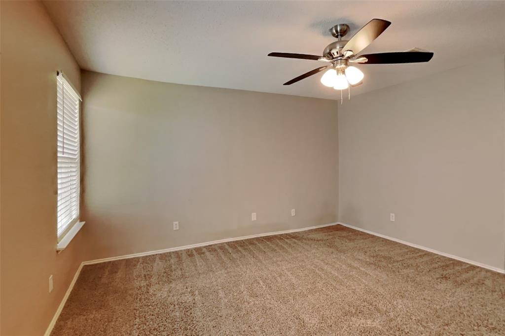 1022 Halifax Lane Property Photo 9
