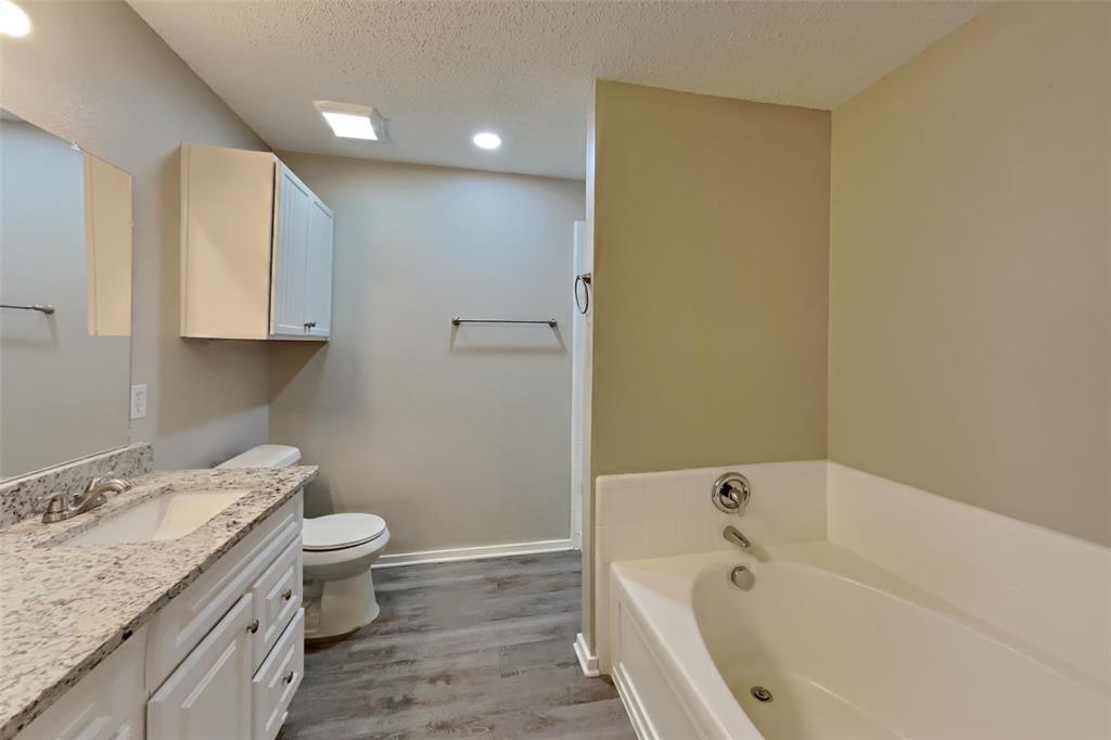 1022 Halifax Lane Property Photo 10