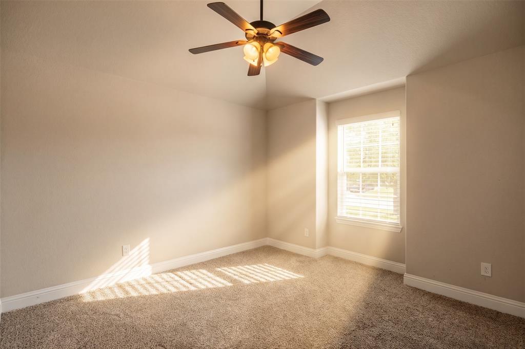 2038 Clive Drive Property Photo 19