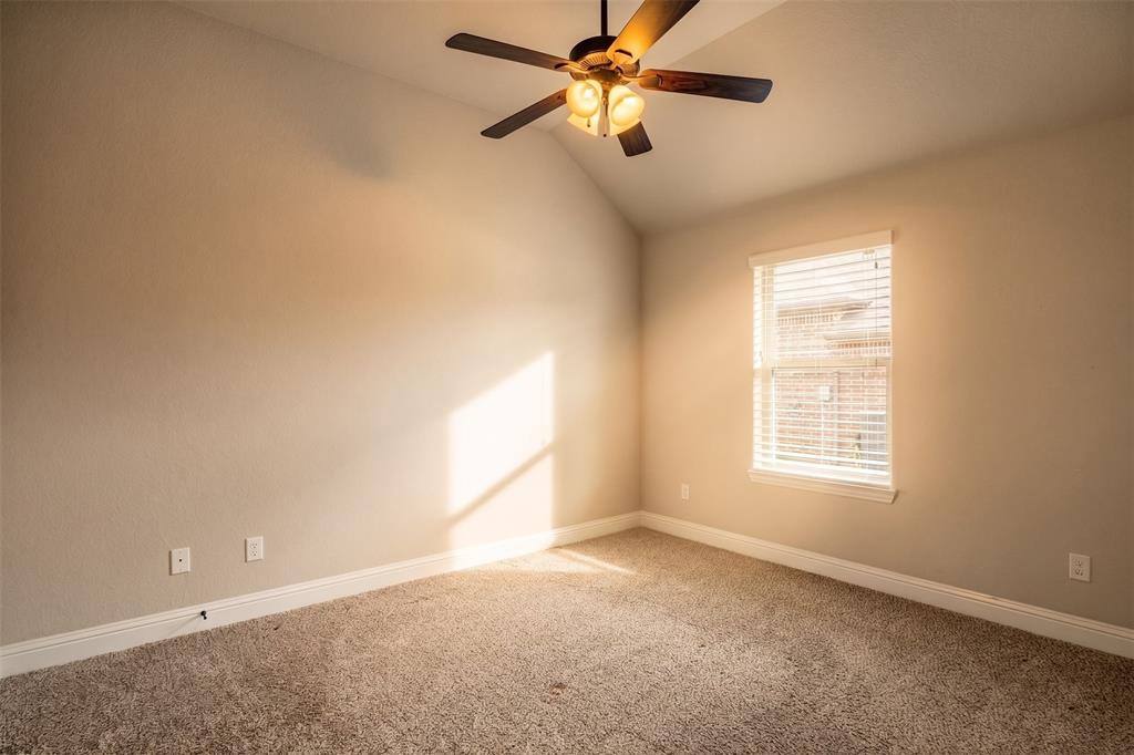 2038 Clive Drive Property Photo 21