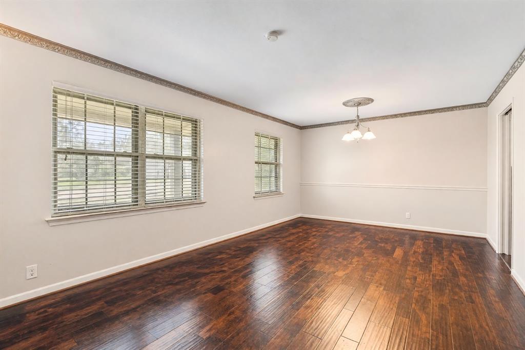 725 Branch Drive Property Photo 2