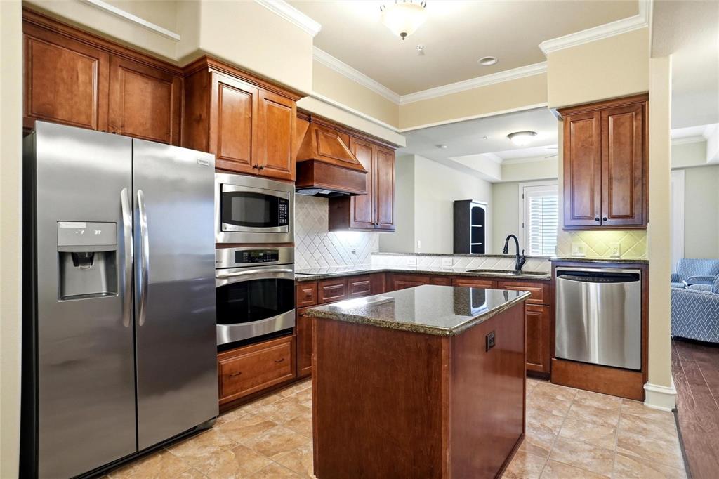 301 Watermere Drive 414 Property Photo 1