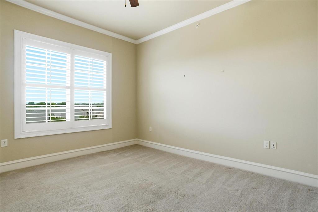 301 Watermere Drive 414 Property Photo 11