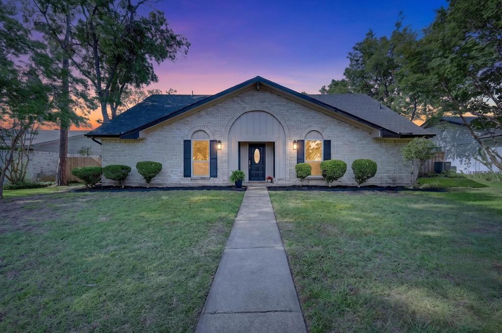 1802 Rainbow Drive Property Photo 2