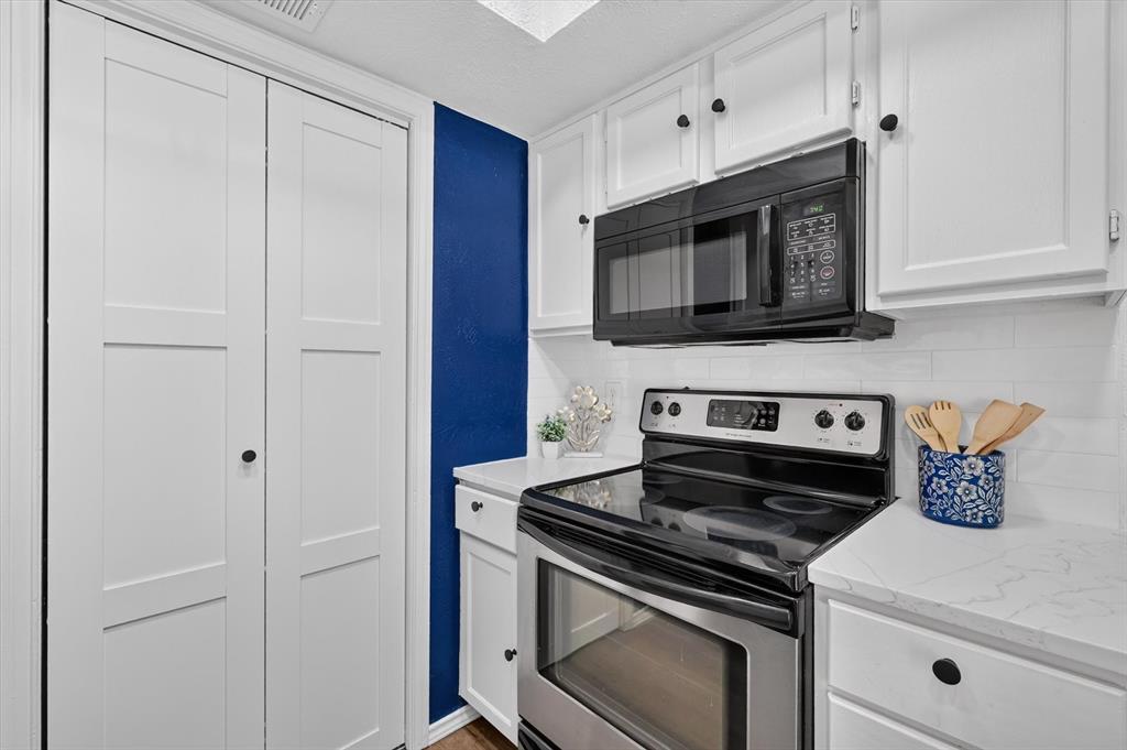 1802 Rainbow Drive Property Photo 12