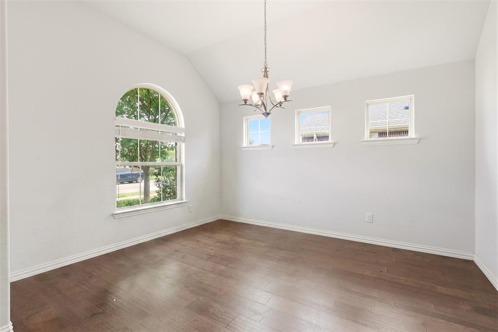 2704 Dancing Flame Drive Property Photo 6