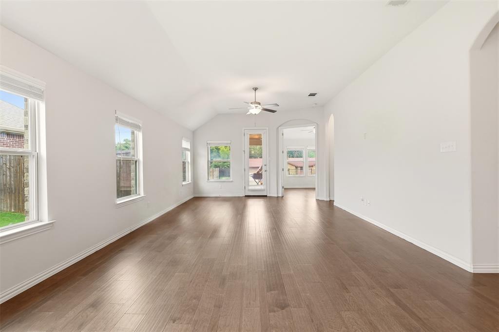 2704 Dancing Flame Drive Property Photo 12