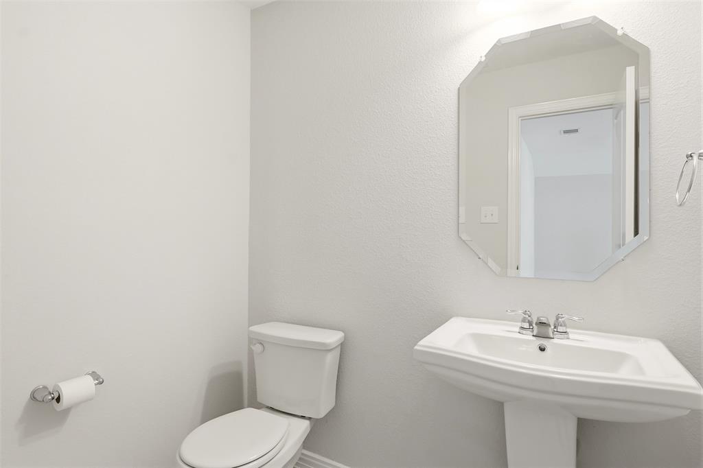 2704 Dancing Flame Drive Property Photo 24
