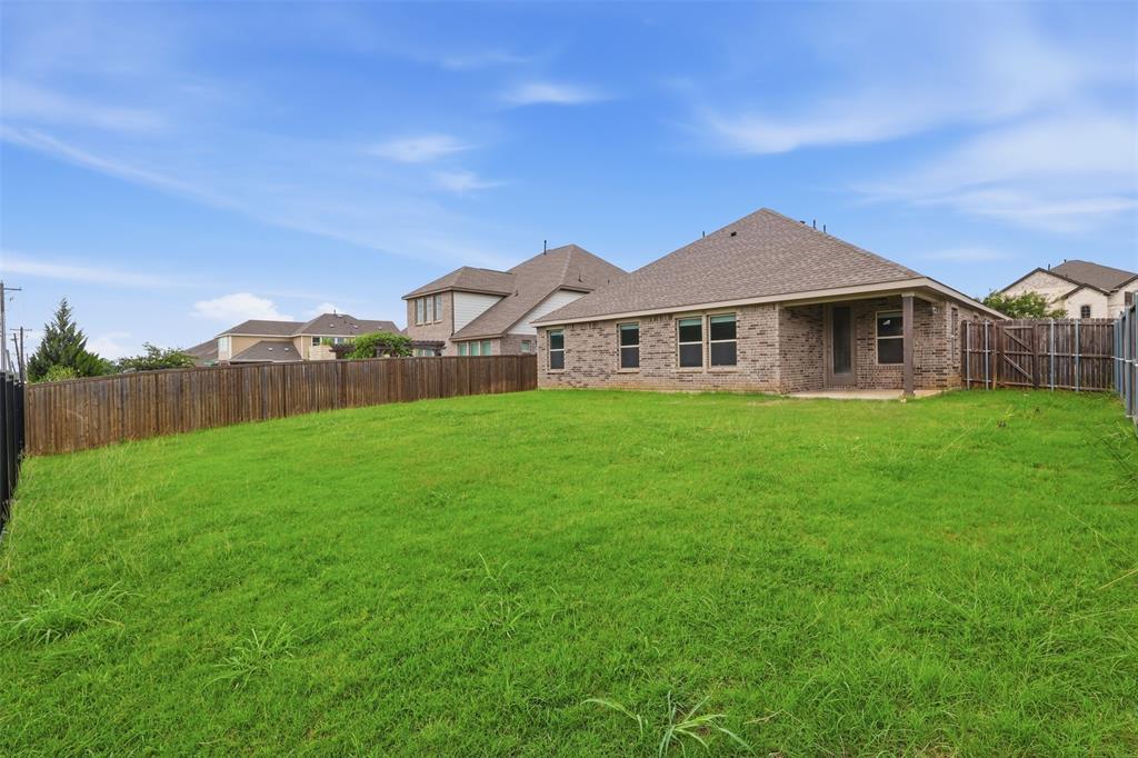 2704 Dancing Flame Drive Property Photo 29