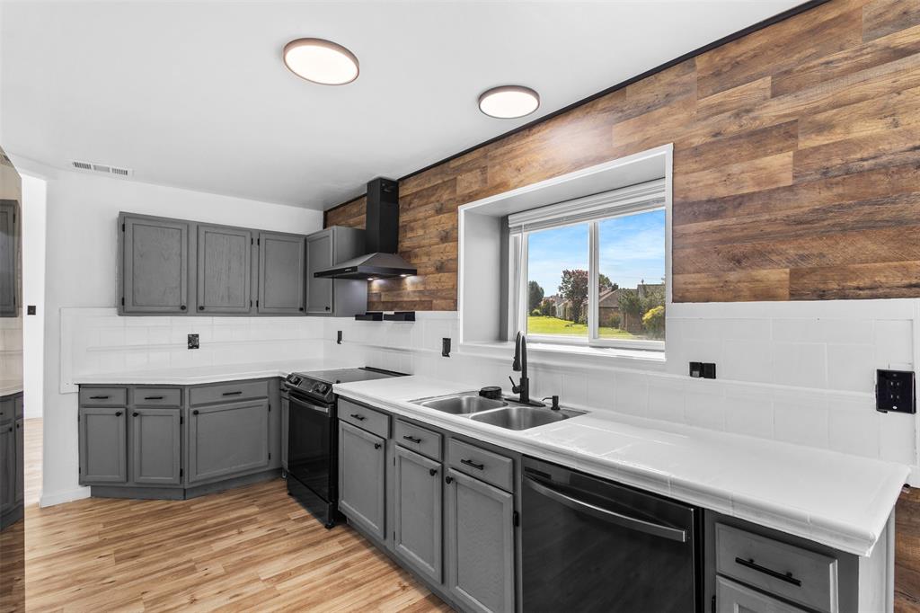 1506 Windmill Lane Property Photo 10