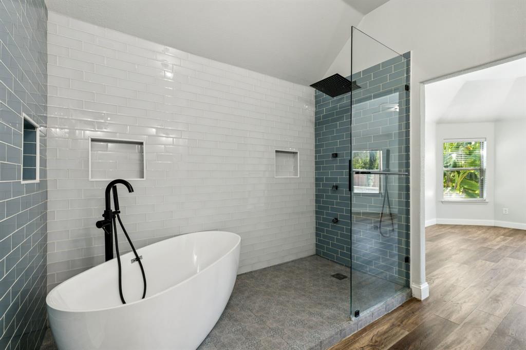 3012 Waterglen Drive Property Photo 14