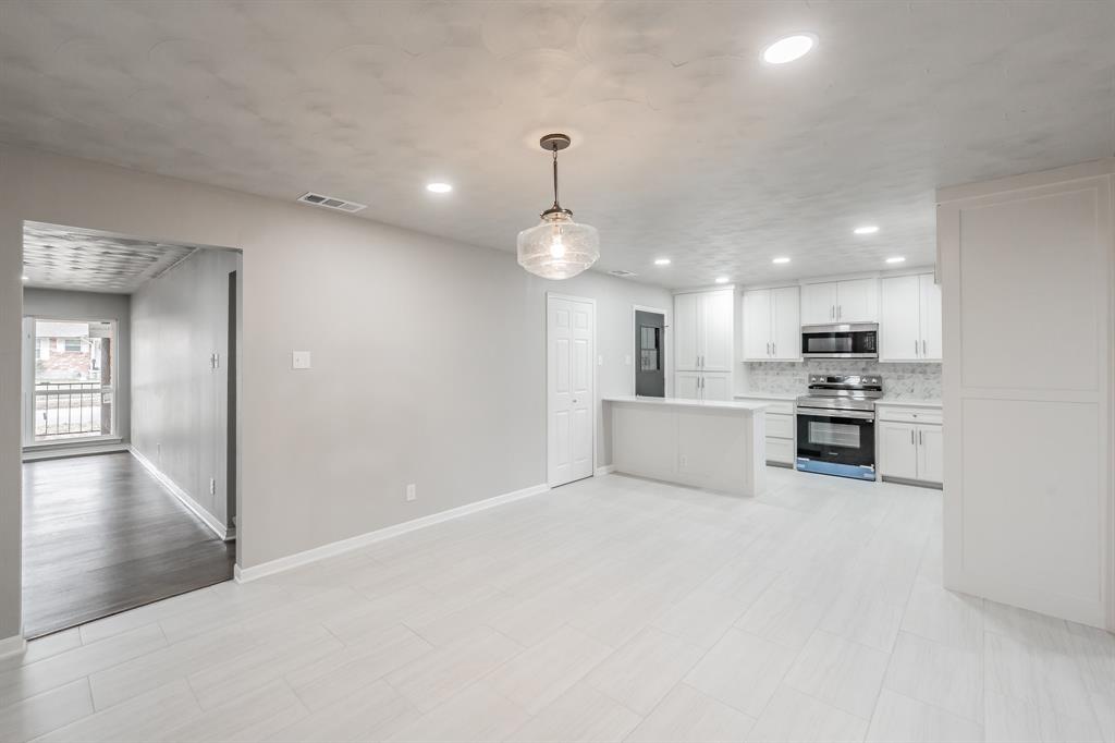 4518 Live Oak Drive Property Photo 8