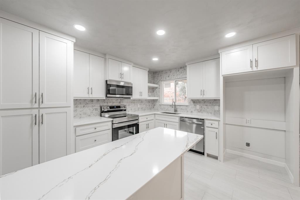 4518 Live Oak Drive Property Photo 13