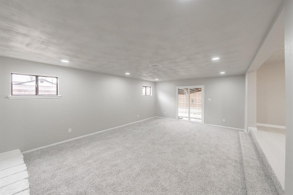 4518 Live Oak Drive Property Photo 17