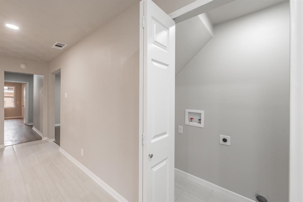 4518 Live Oak Drive Property Photo 18