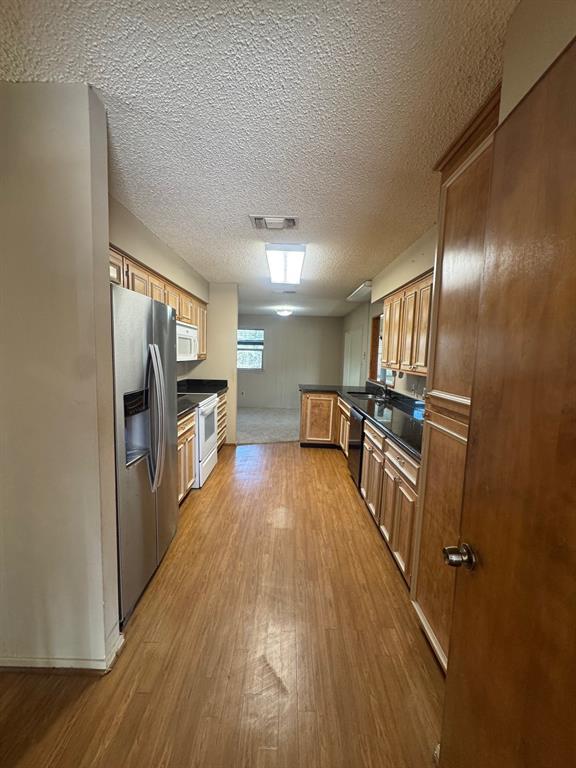 3904 Cimmaron Trail Property Photo 3