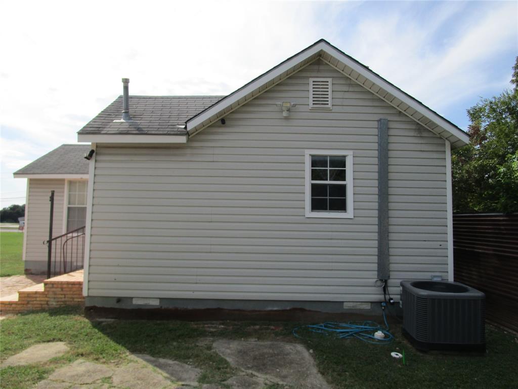 3718 N Westmoreland Road Property Photo 4