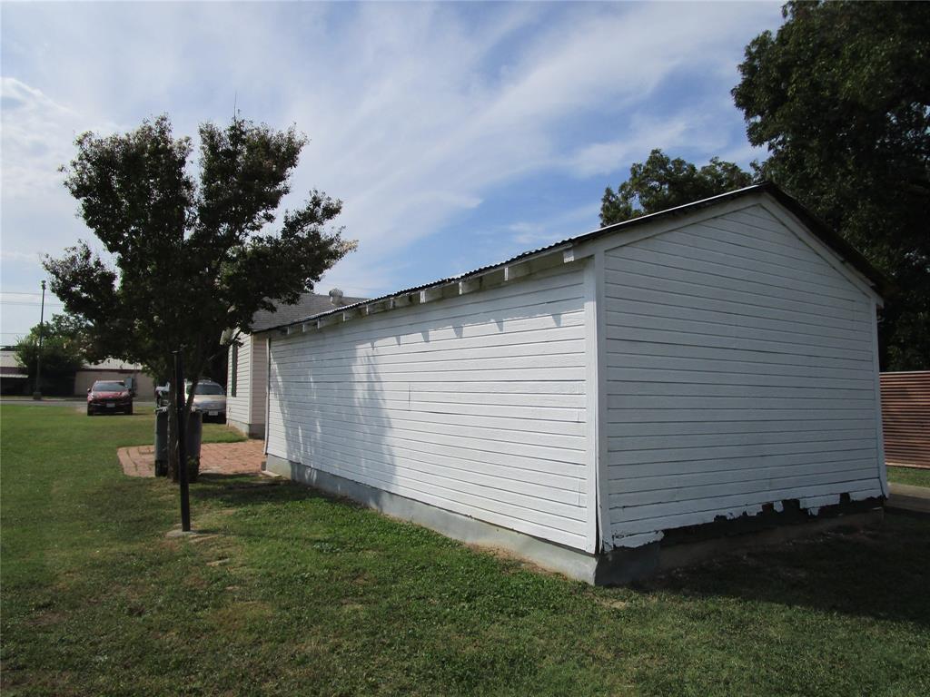 3718 N Westmoreland Road Property Photo 5