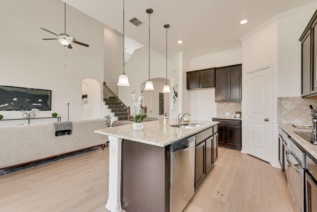 4720 River Edge Place Property Photo 10