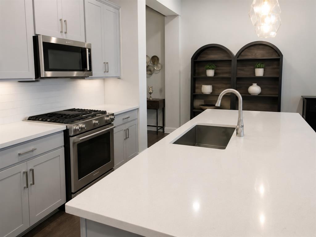 8235 Snapdragon Way Property Photo 8
