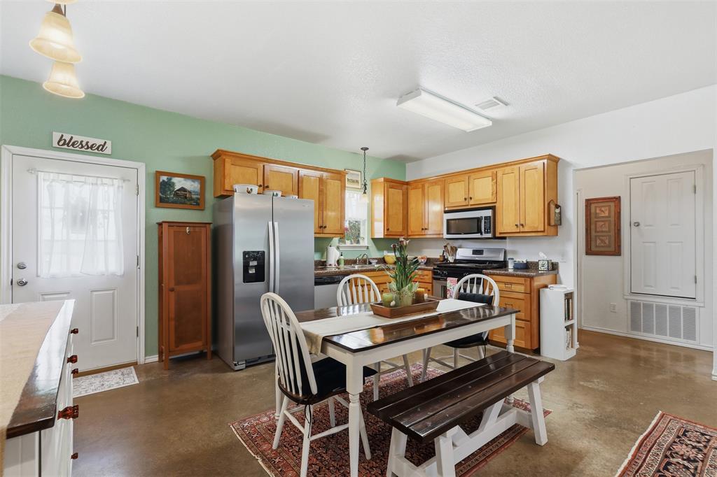 5770 W Highway 199 Property Photo 12