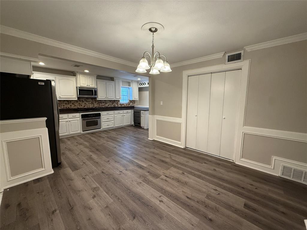 10403 Sandra Lynn Drive Property Photo 8