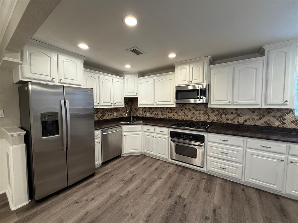10403 Sandra Lynn Drive Property Photo 9