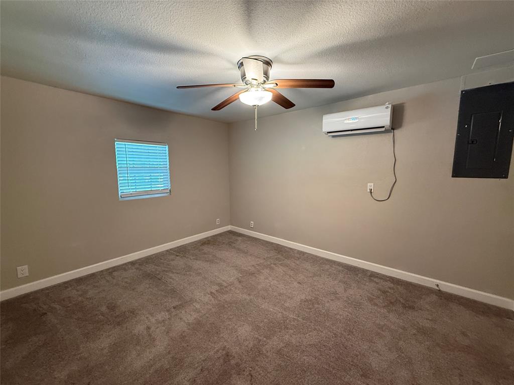 10403 Sandra Lynn Drive Property Photo 14