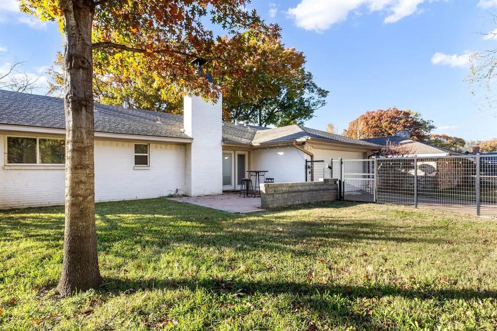1706 Esquire Place Property Photo 26