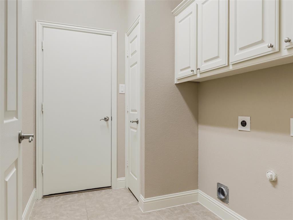 805 Barton Springs Drive Property Photo 28