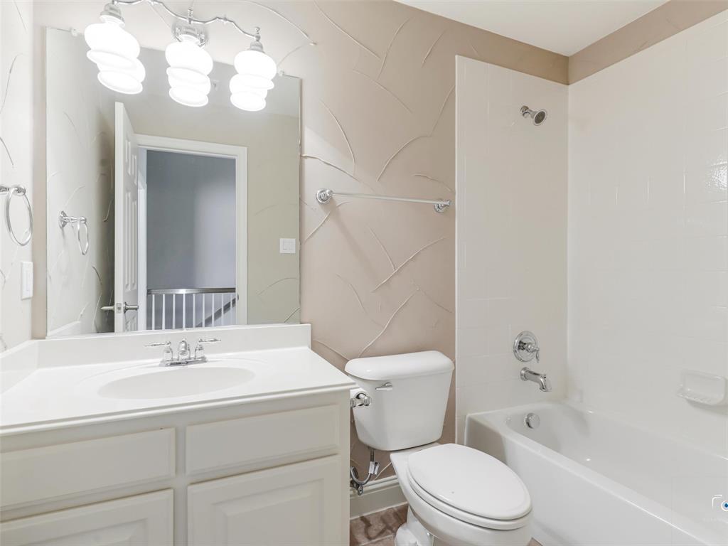 805 Barton Springs Drive Property Photo 32
