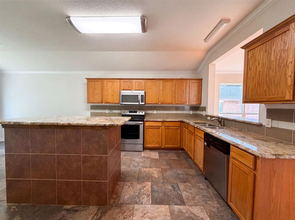 2324 Glenhaven Drive Property Photo 6
