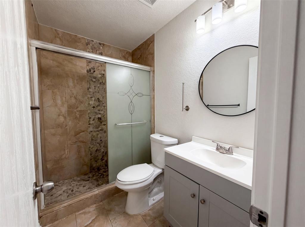2324 Glenhaven Drive Property Photo 12