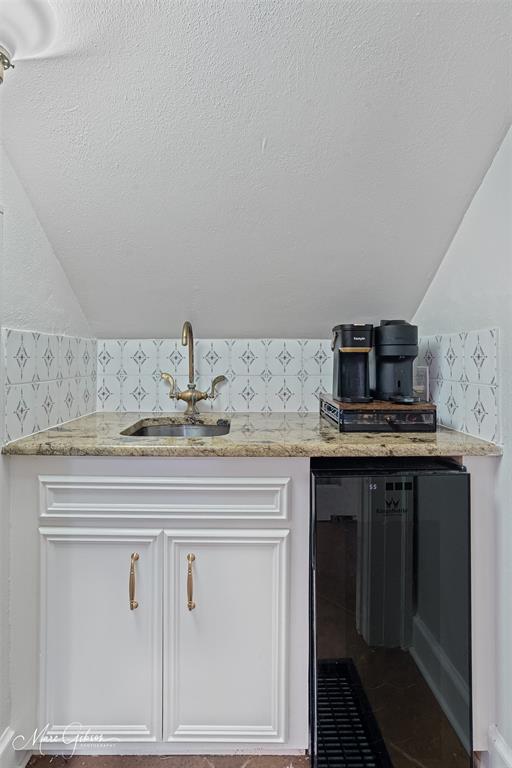 235 Gladstone Boulevard Property Photo 15